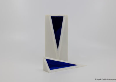Cut solid / Klein Blue
